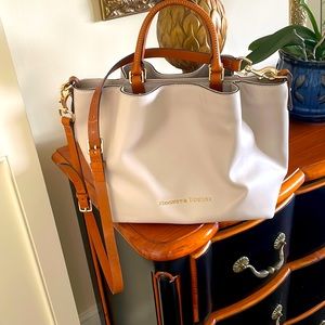 Dooney and Bourke Brenna leather handbag with crossbody detachable strap
